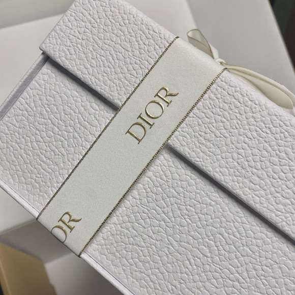 Large Dior Storage Box Pebbled White Authentic 12.5”x9”x4.5” Gold Logo Ribbon - Picture 5 of 6